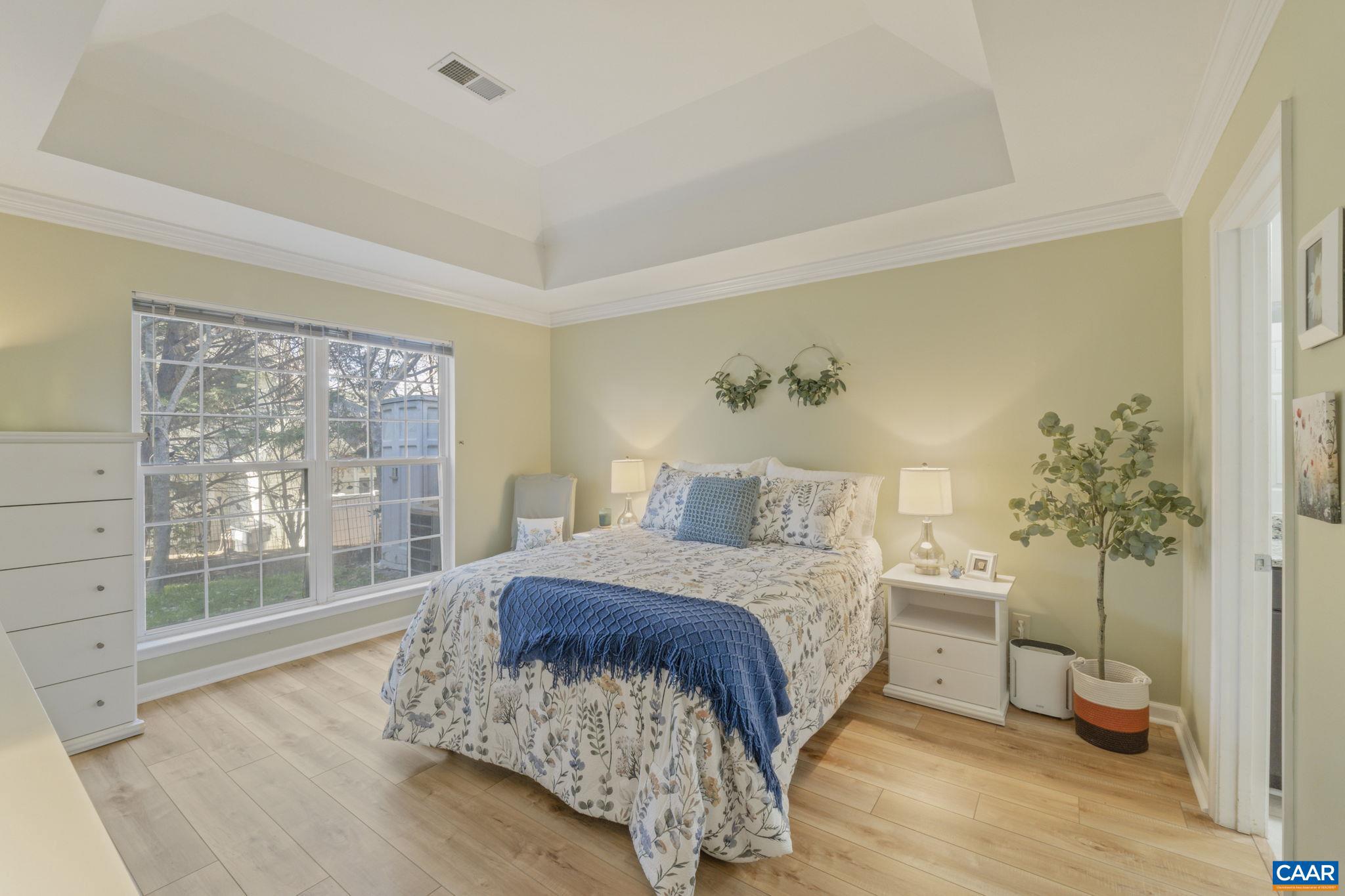 FOREST LAKES - Residential