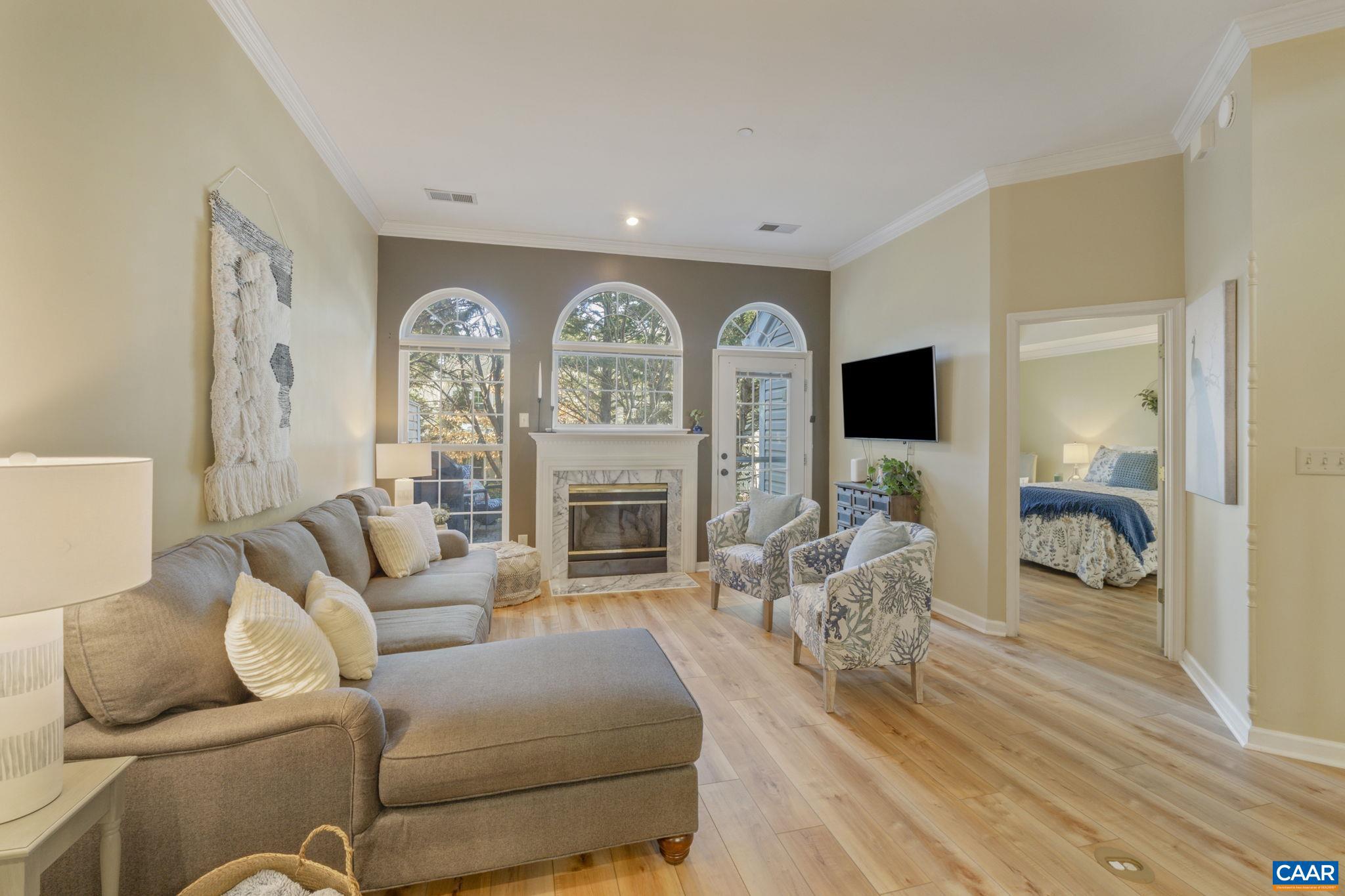 FOREST LAKES - Residential