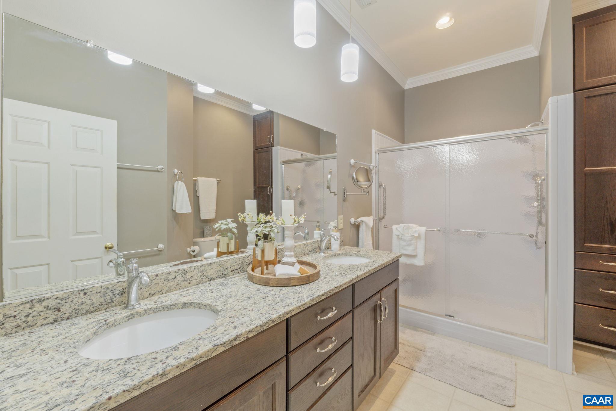 FOREST LAKES - Residential