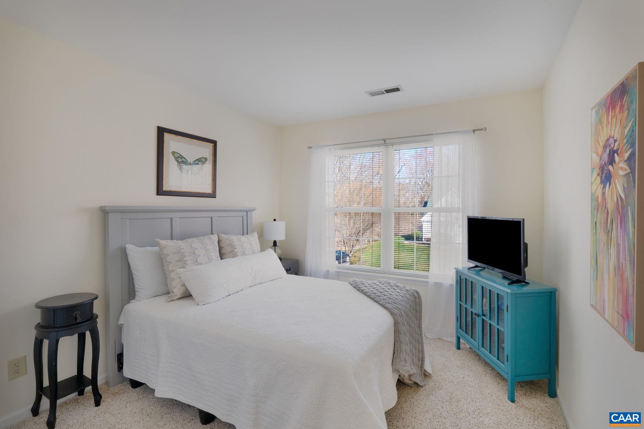 FOREST LAKES - Residential