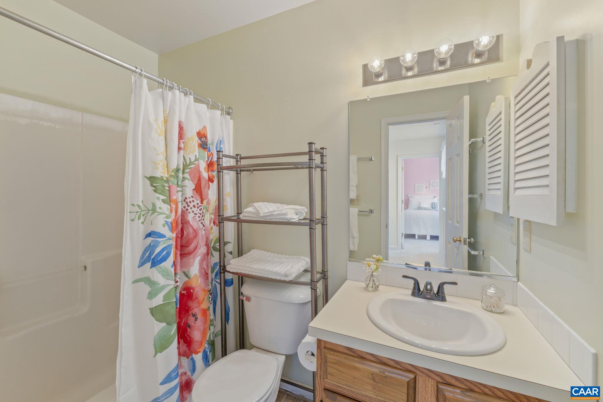 FOREST LAKES - Residential