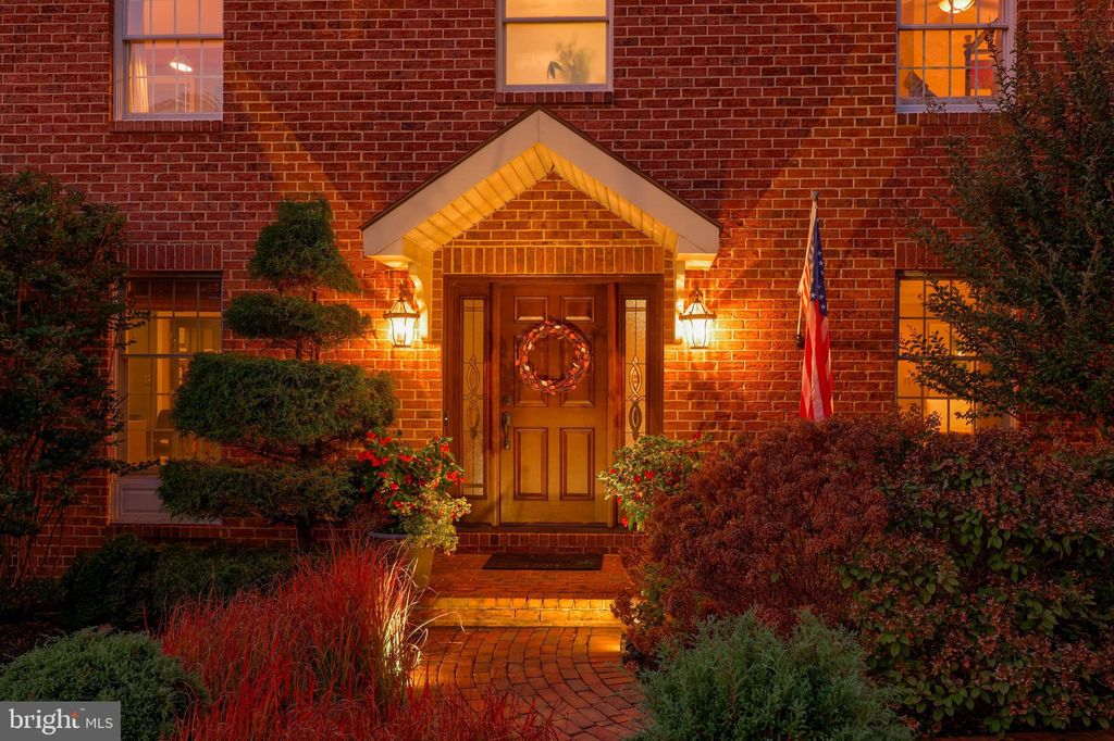 Photo of 327 Carter Moir Drive, Lancaster, PA 17601 (MLS # PALA2049940)