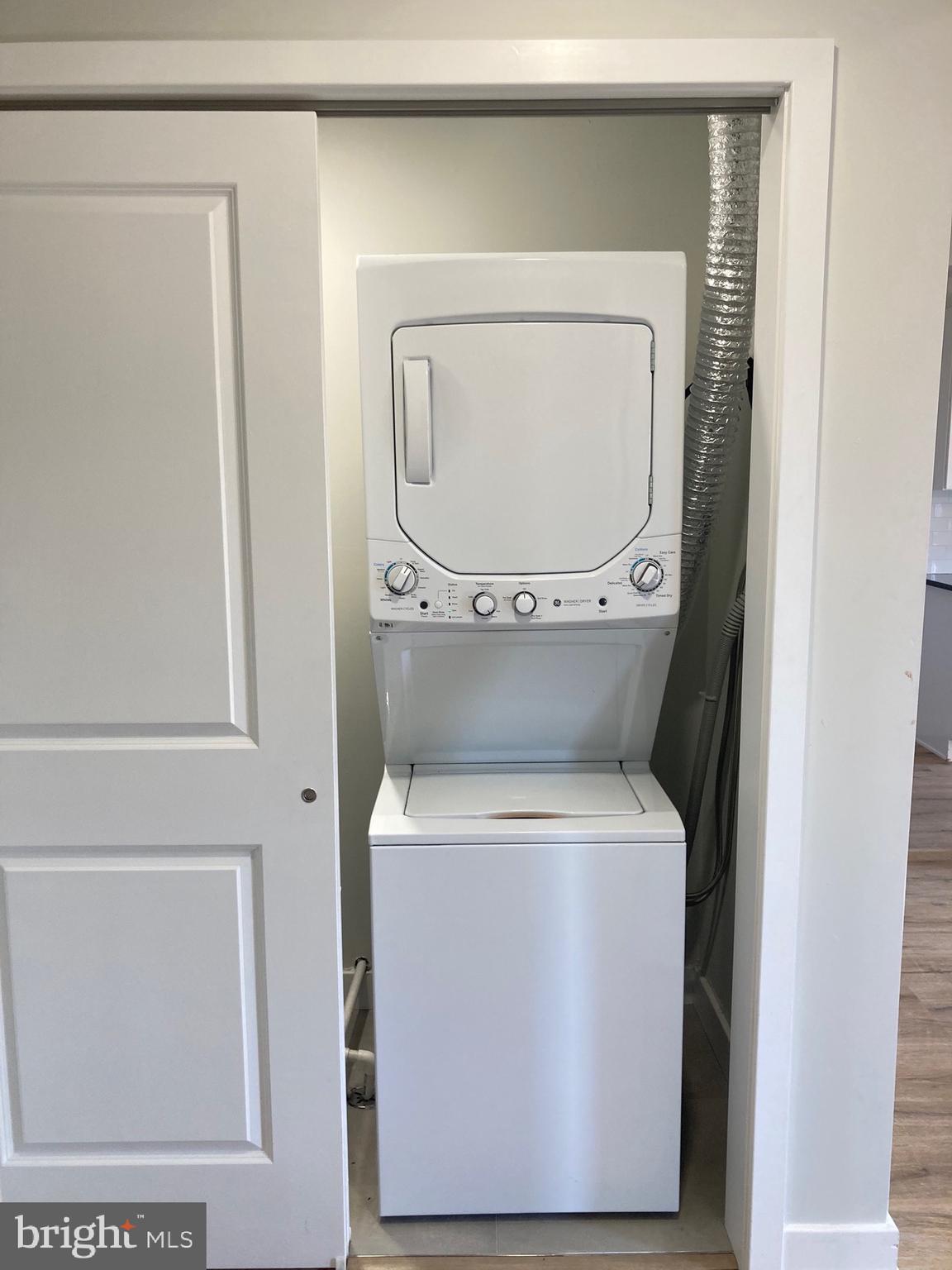 KENSINGTON - Residential Lease