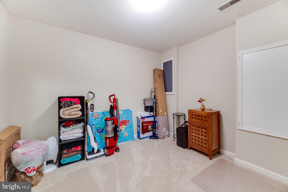 OWINGS MILLS NEWTOWN - Residential