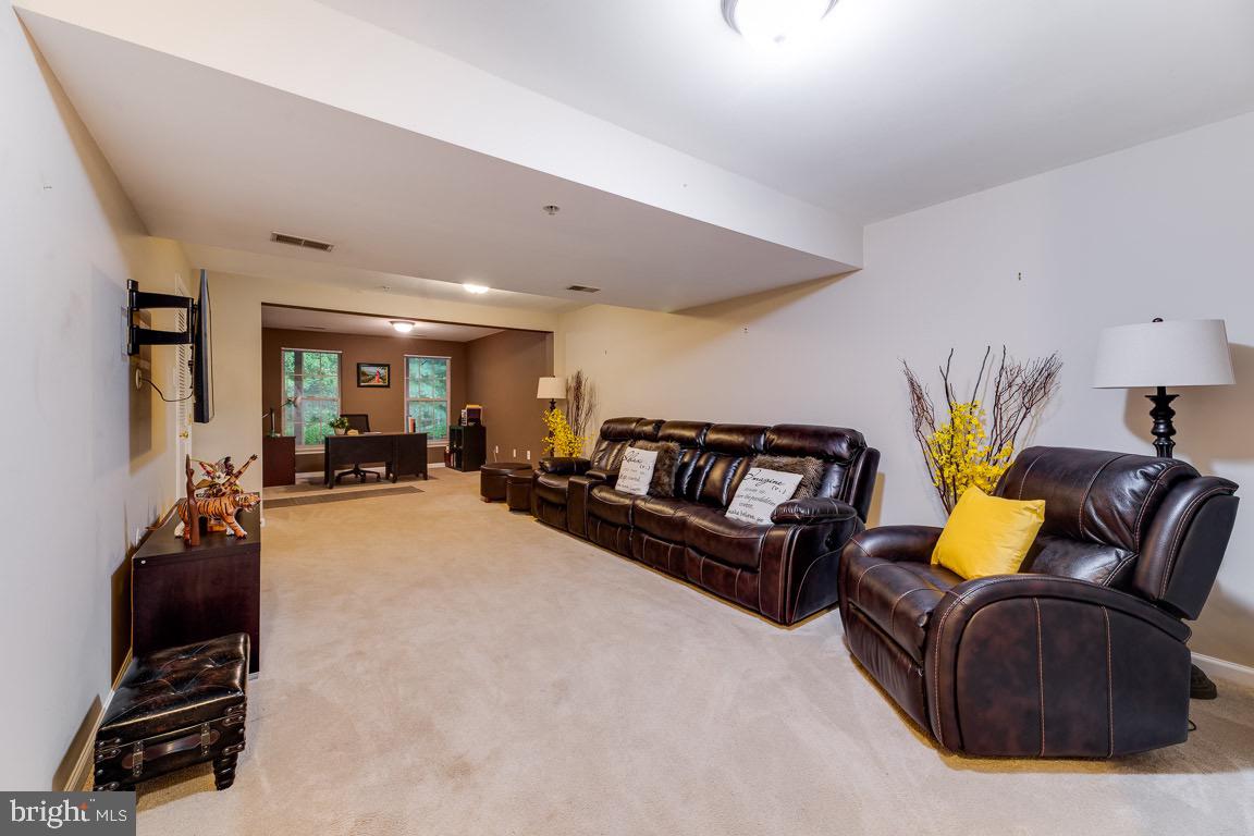 OWINGS MILLS NEWTOWN - Residential