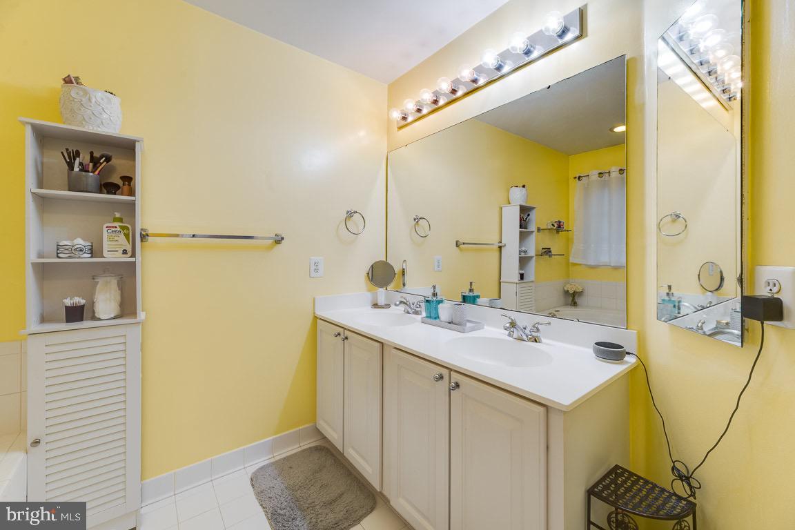 OWINGS MILLS NEWTOWN - Residential