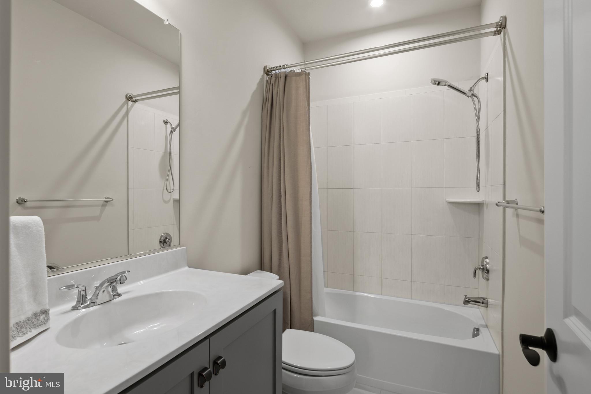 ROVER MILL ESTATES - Residential