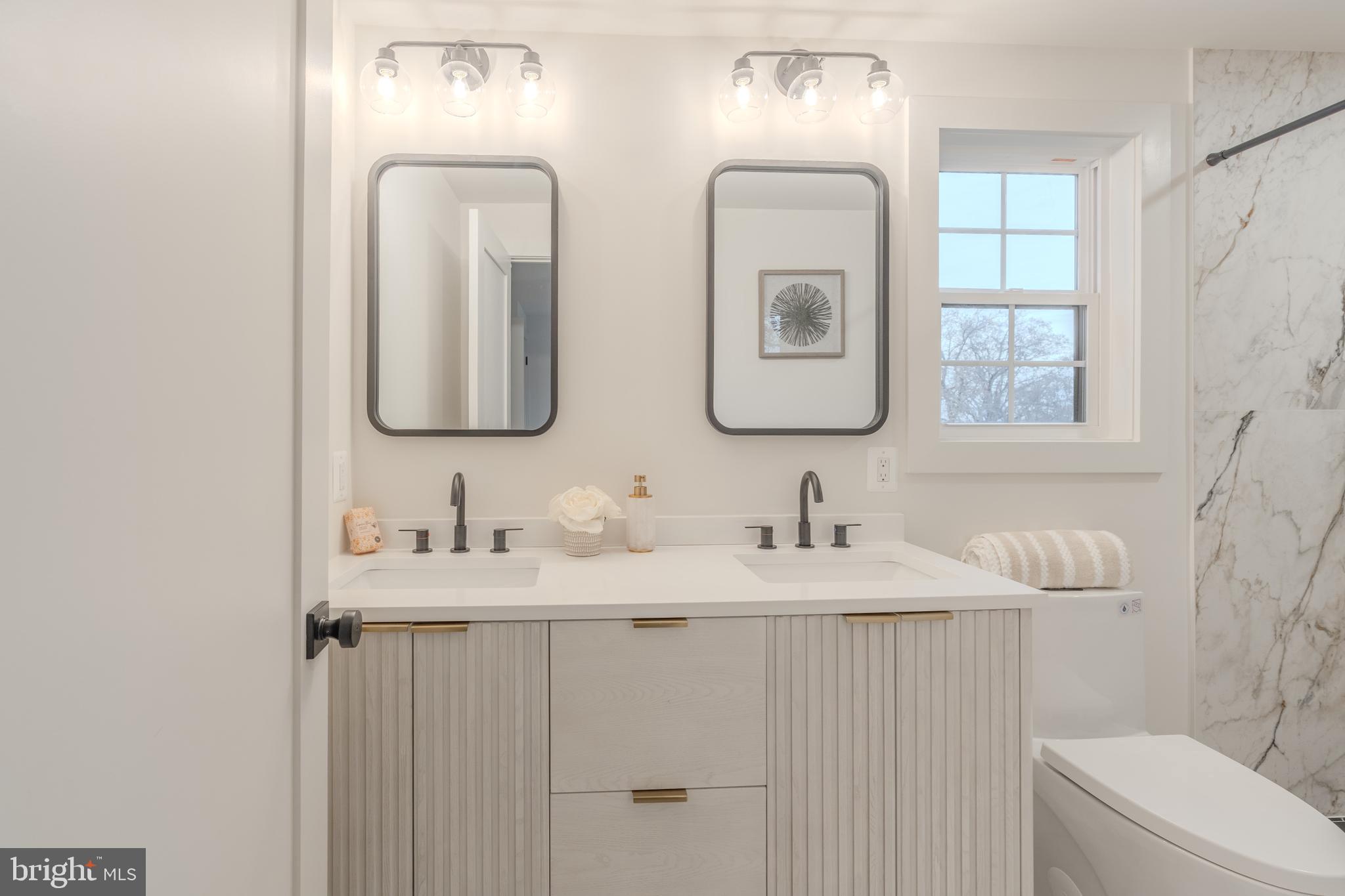 WARWICK VILLAGE - Residential