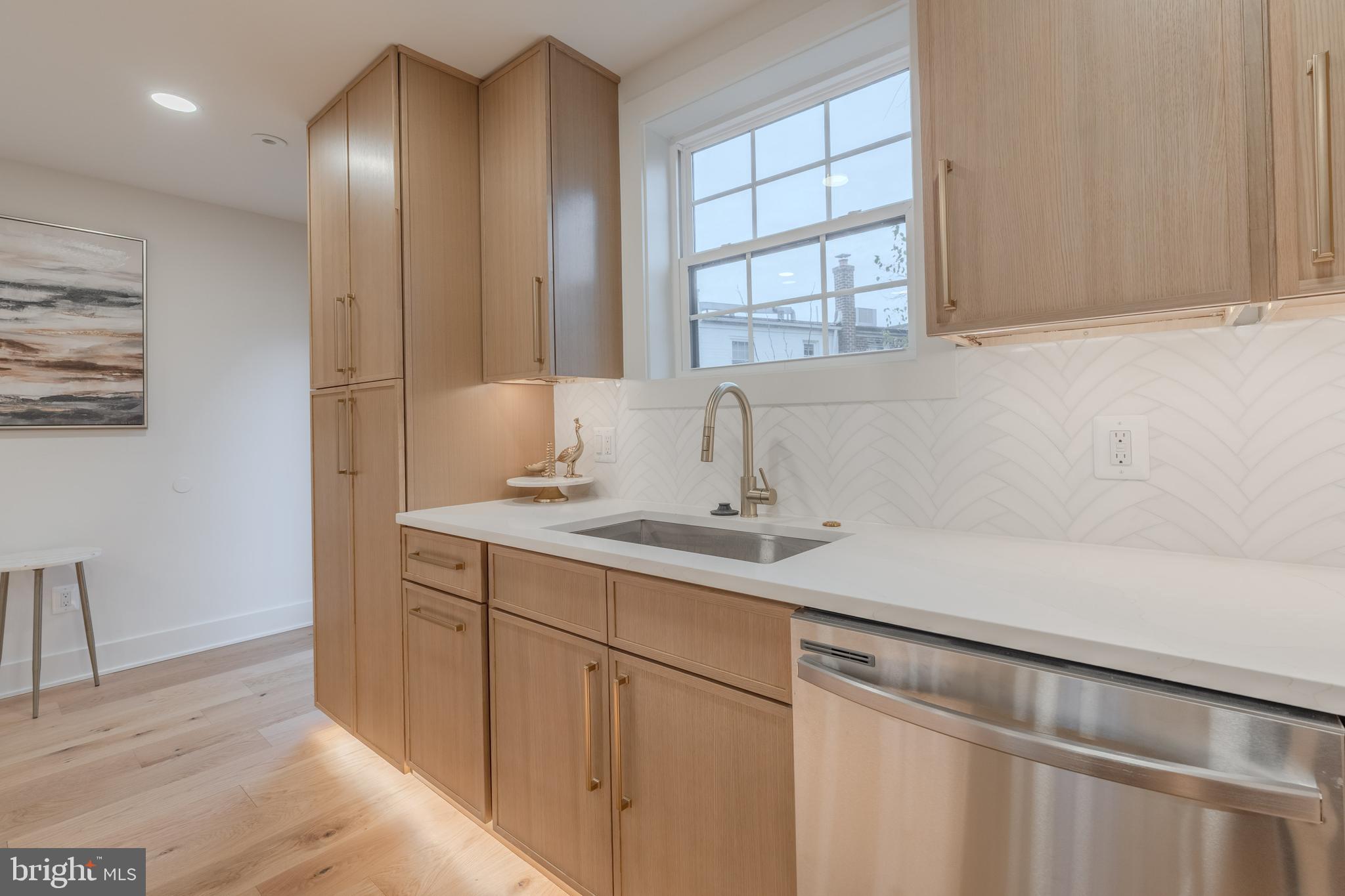 WARWICK VILLAGE - Residential