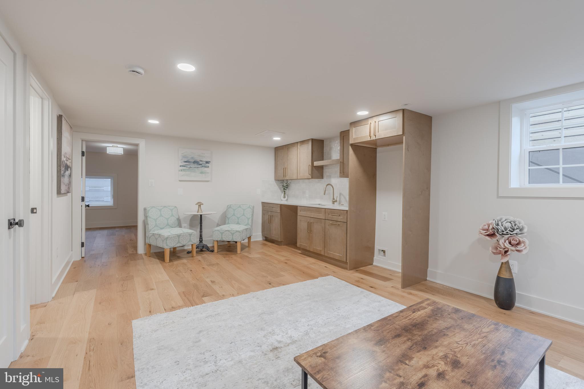 WARWICK VILLAGE - Residential