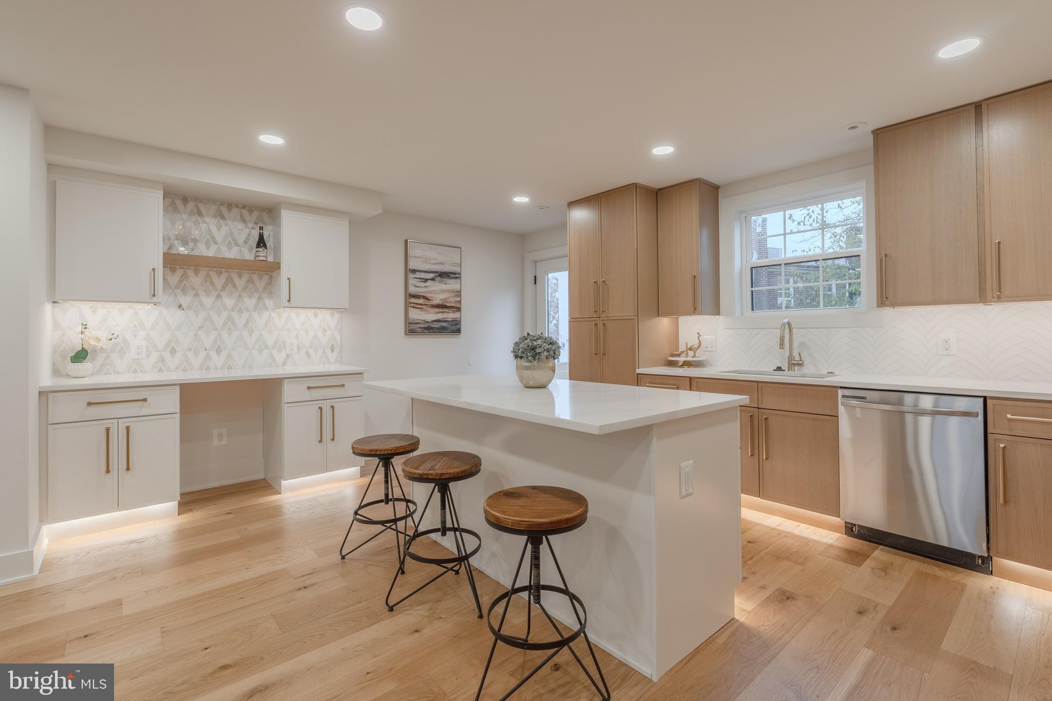 WARWICK VILLAGE - Residential