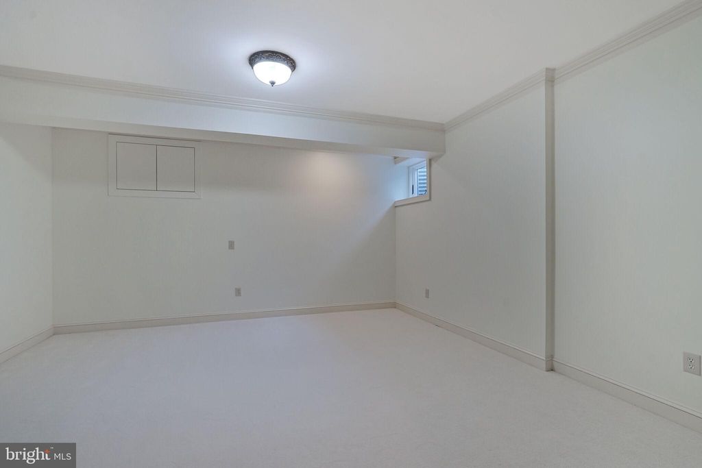 listing image 79