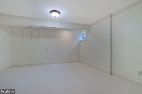 listing image 79