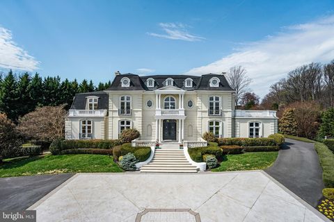 8023 GEORGETOWN PIKE MCLEAN VA 22102