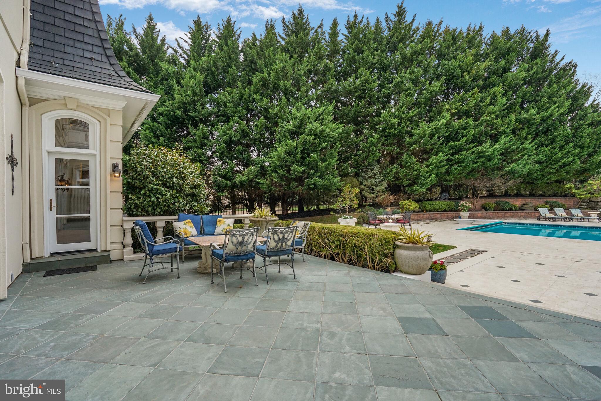 RIVINUS - Residential