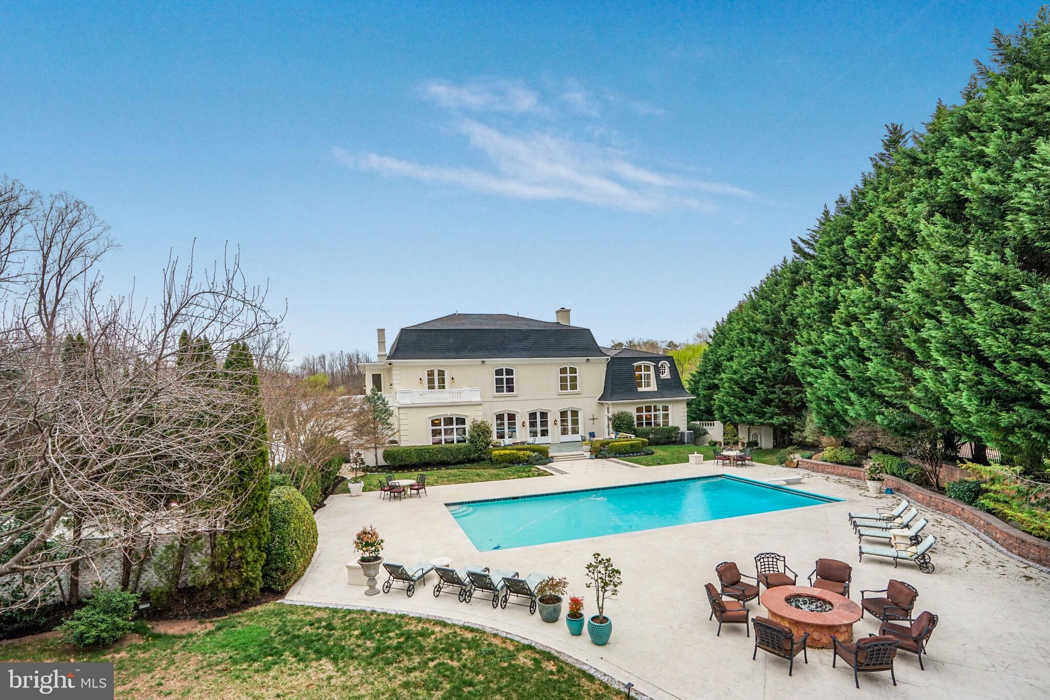 8023 GEORGETOWN PIKE