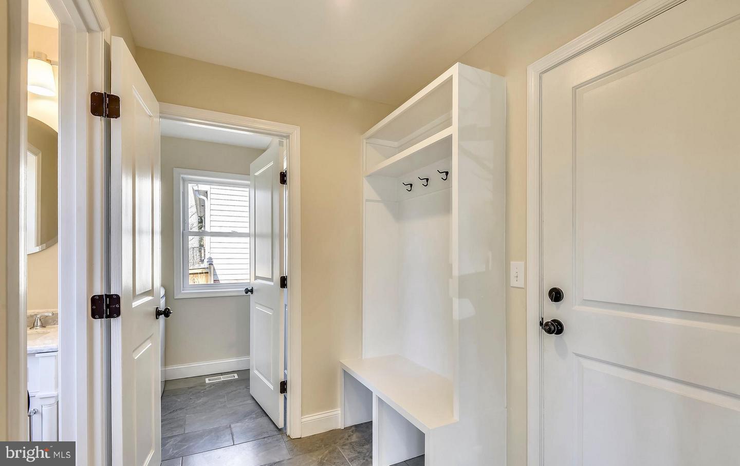 MANOR WOODS - Residential Lease