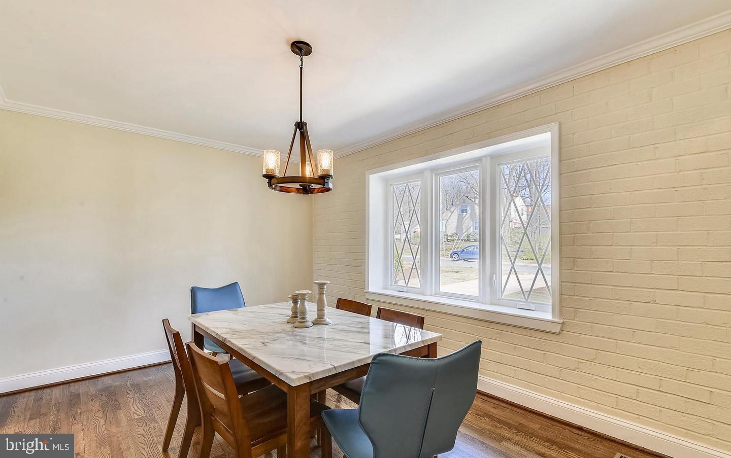 MANOR WOODS - Residential Lease