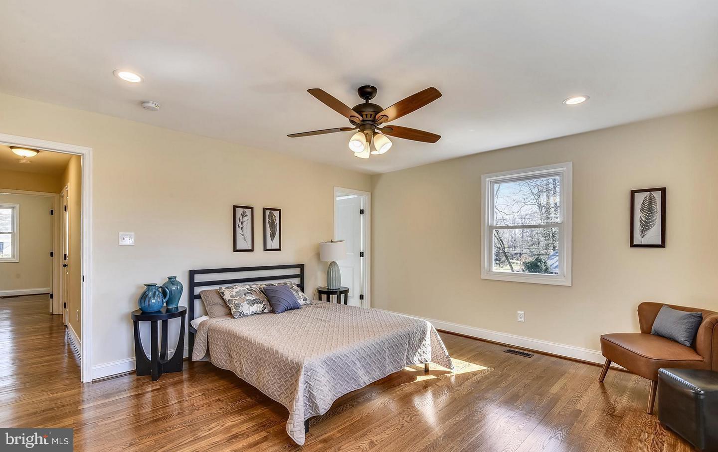 MANOR WOODS - Residential Lease