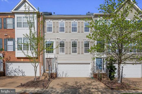 Photo of 20839 Miranda Falls Square, STERLING, VA 20165 (MLS # VALO2121558)