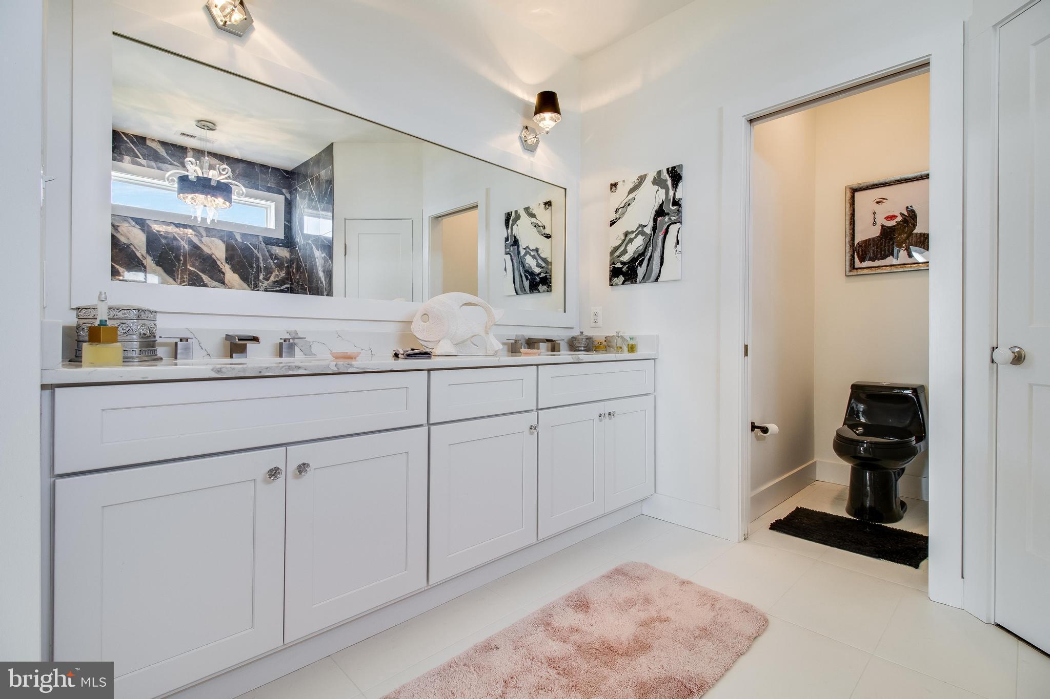 GOLDEN BEACH - Residential