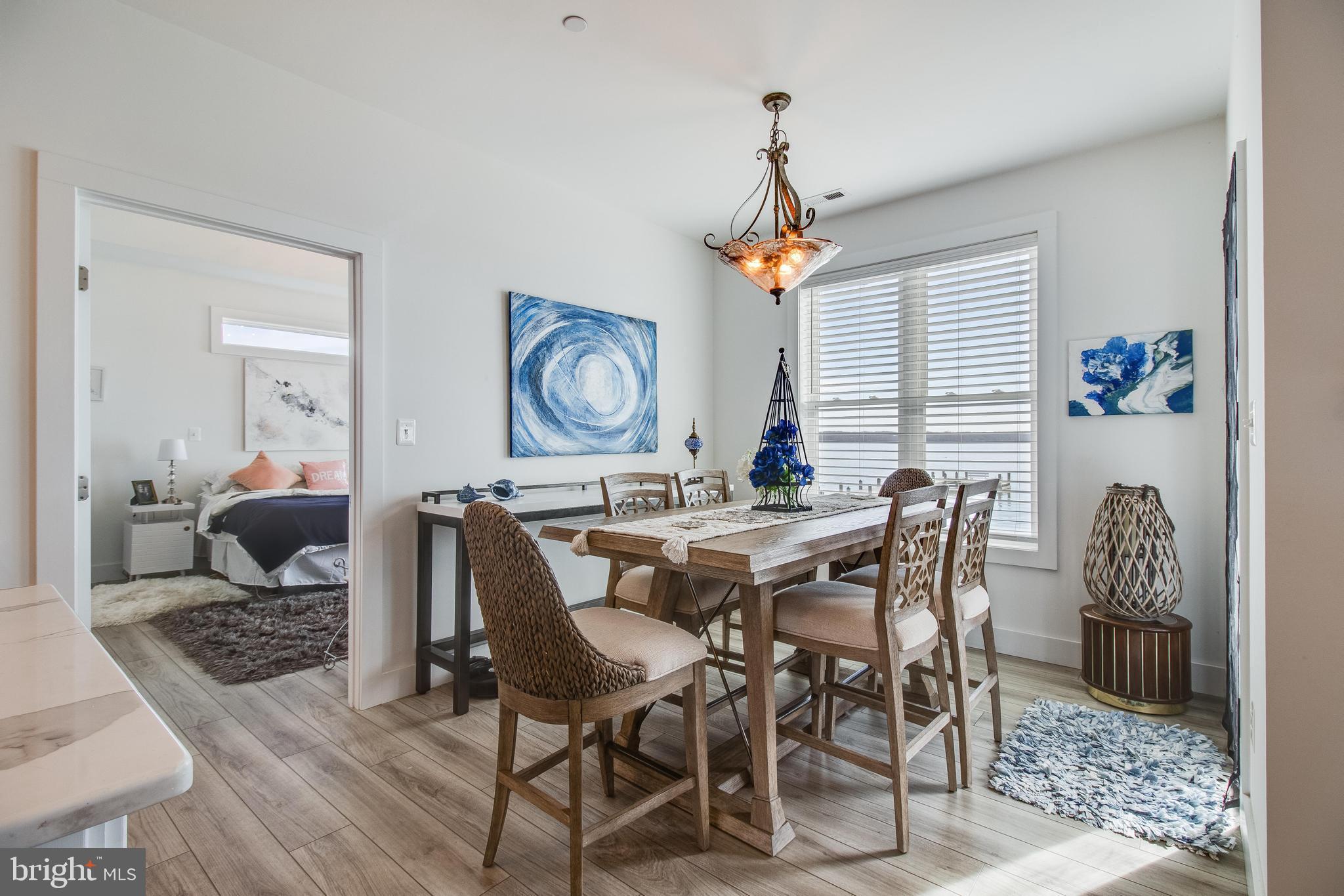 GOLDEN BEACH - Residential