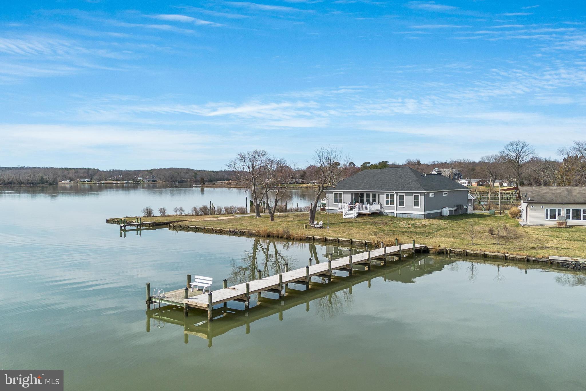 GOLDEN BEACH - Residential