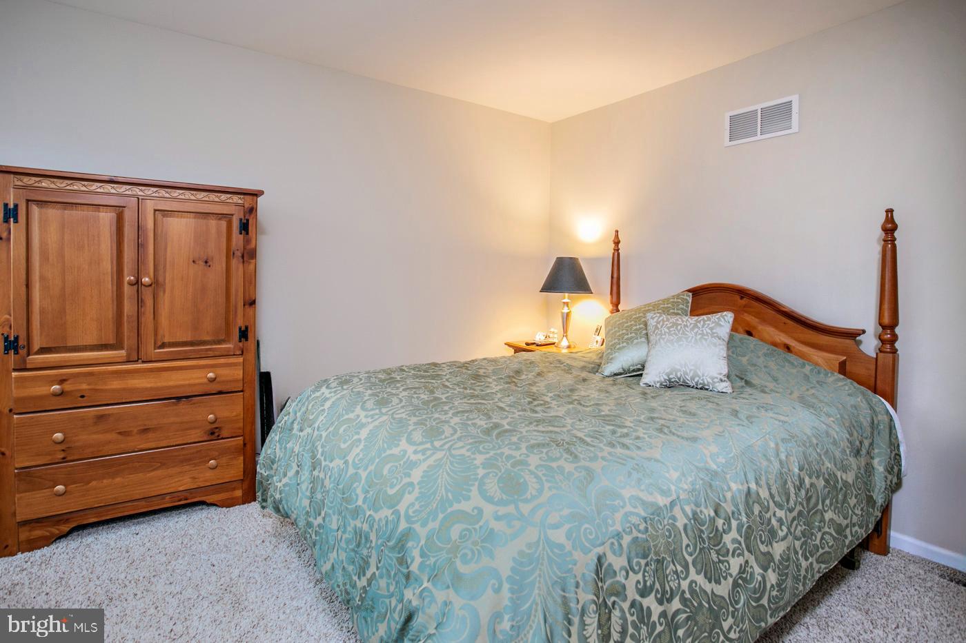 RIVERCREST - Residential