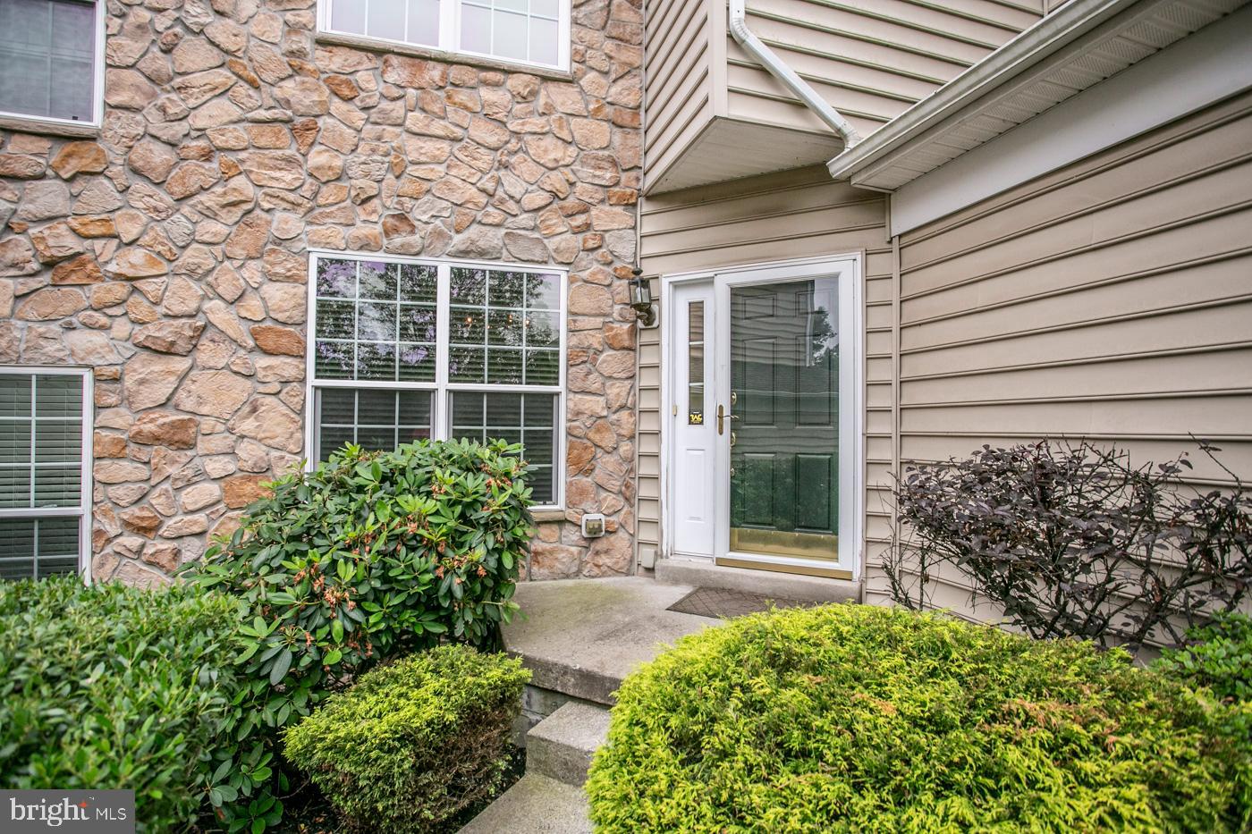 RIVERCREST - Residential