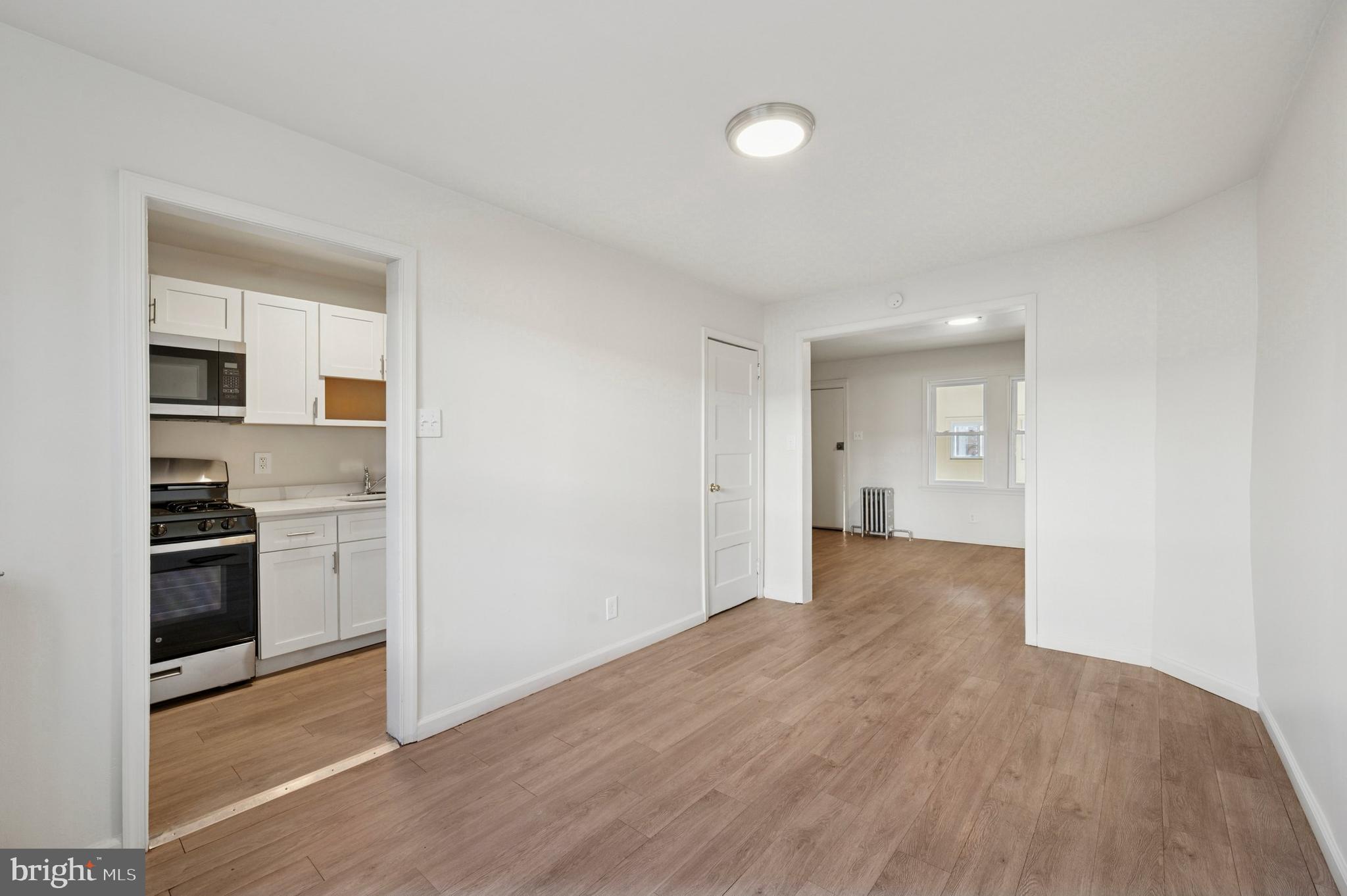 ELMWOOD PARK - Residential