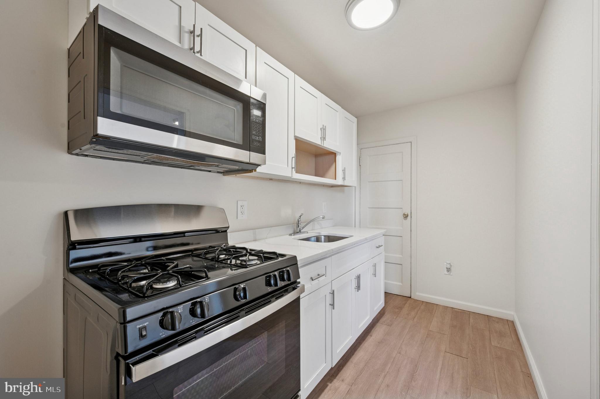 ELMWOOD PARK - Residential