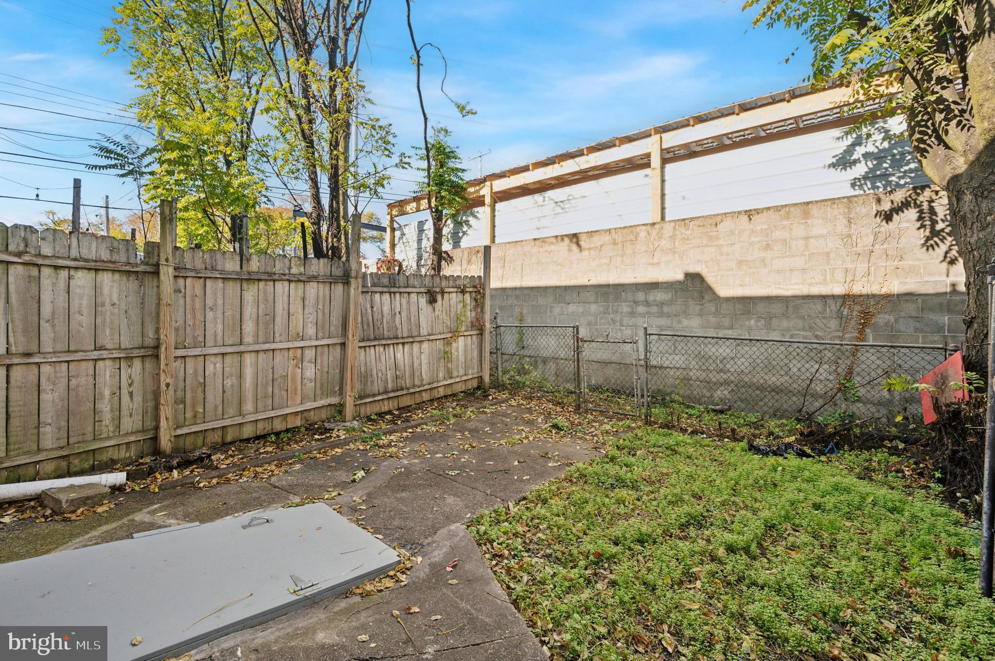 ELMWOOD PARK - Residential