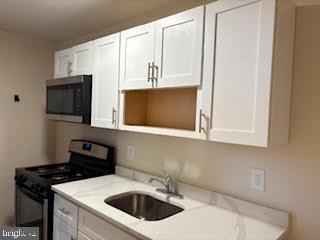 ELMWOOD PARK - Residential