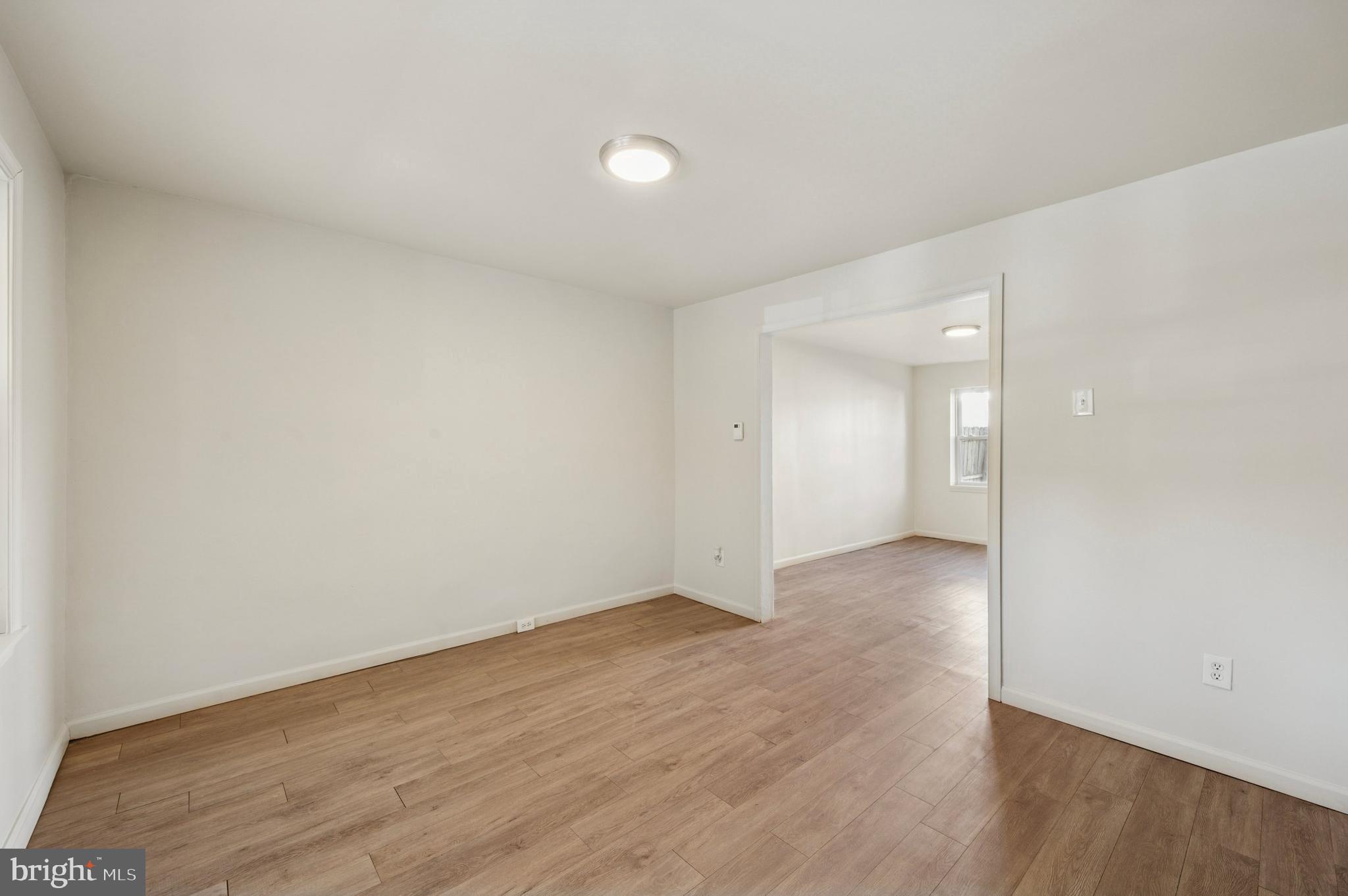 ELMWOOD PARK - Residential