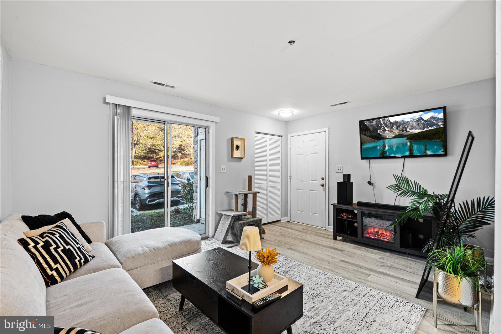 CARRIAGE POINTE AT AQUIA - Residential