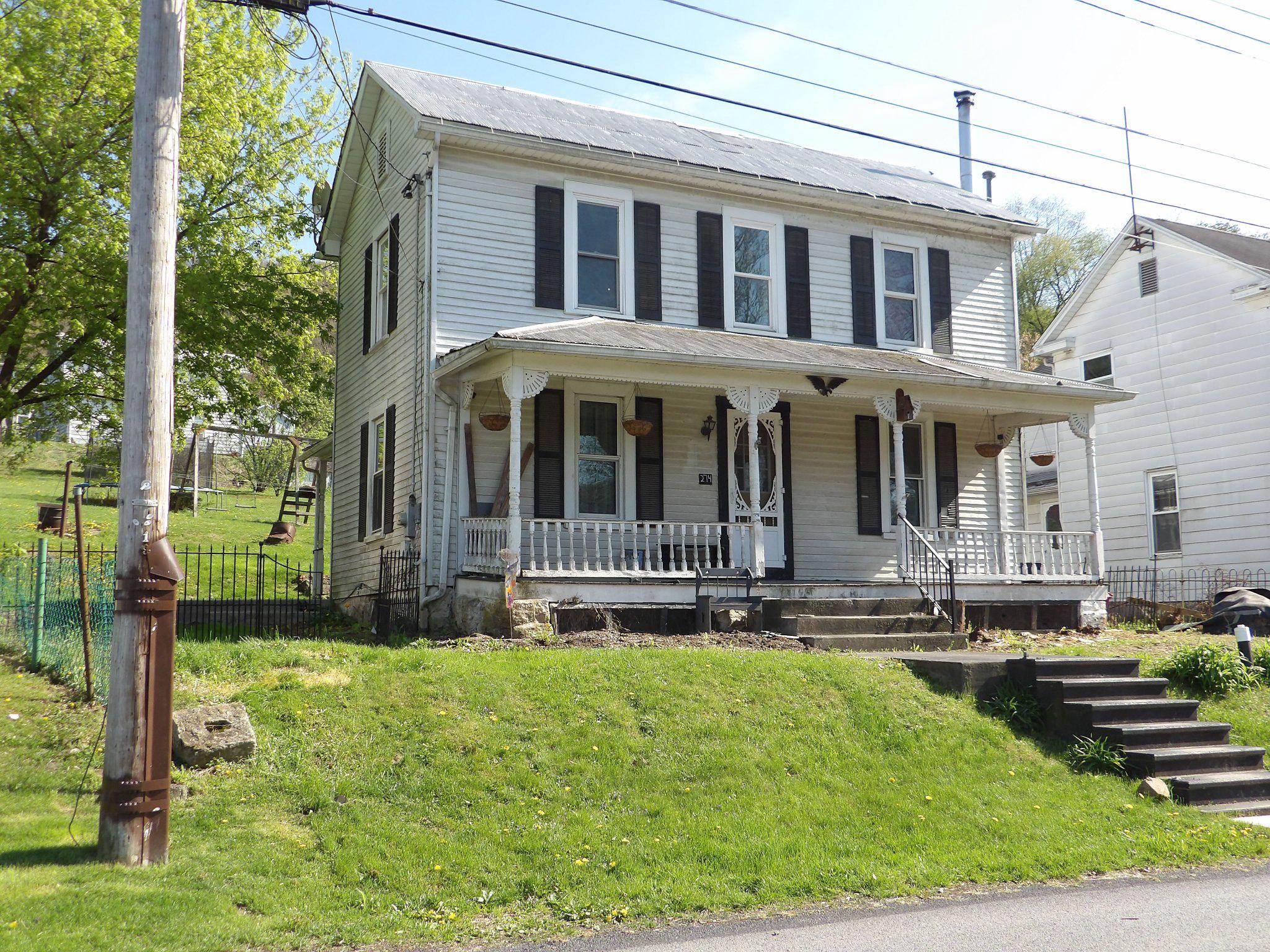 274 W RAILROAD STREET