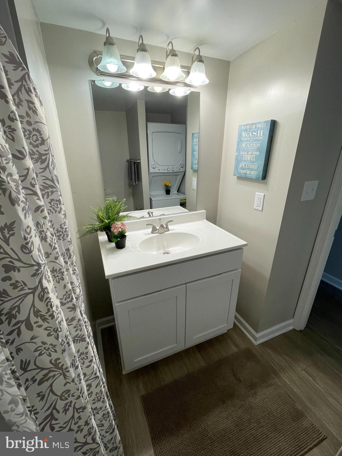 DEERING WOODS - Residential