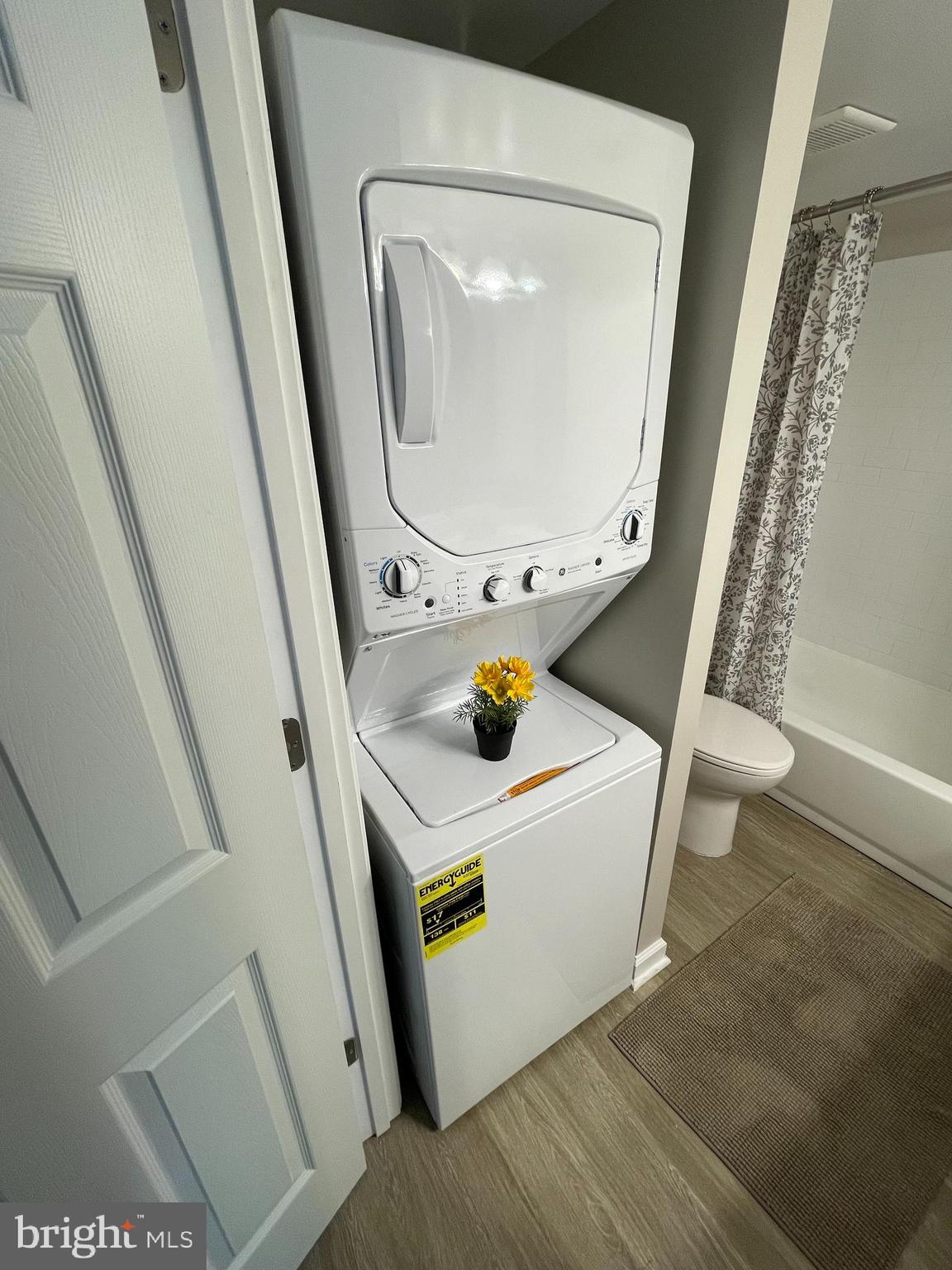 DEERING WOODS - Residential