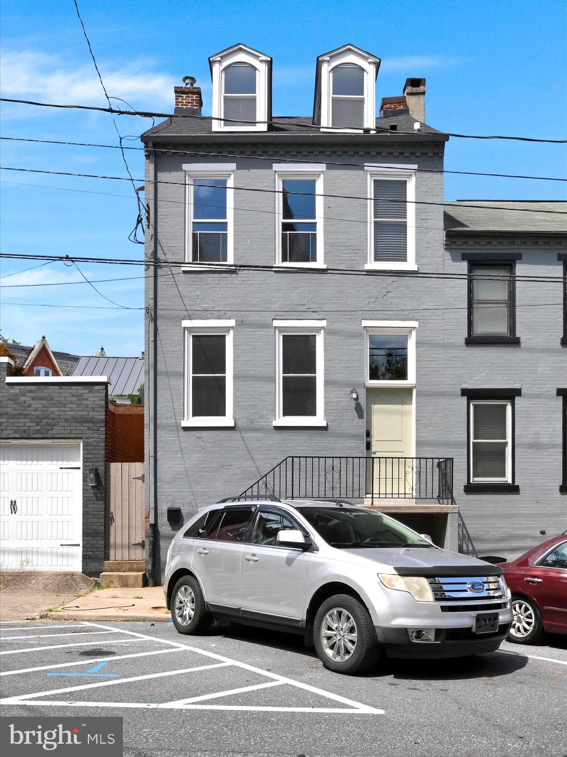 36 S MULBERRY STREET