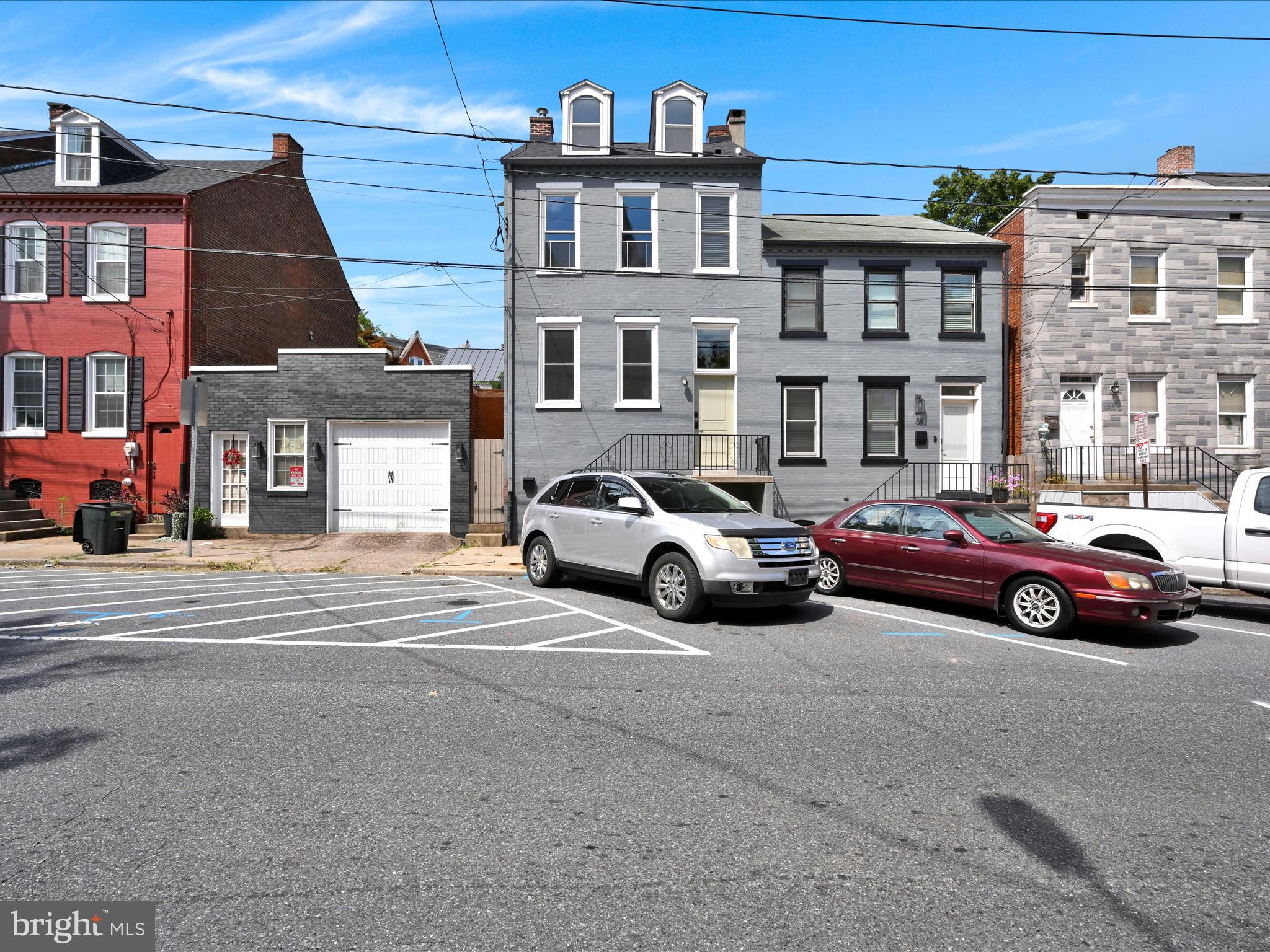 36 S MULBERRY STREET