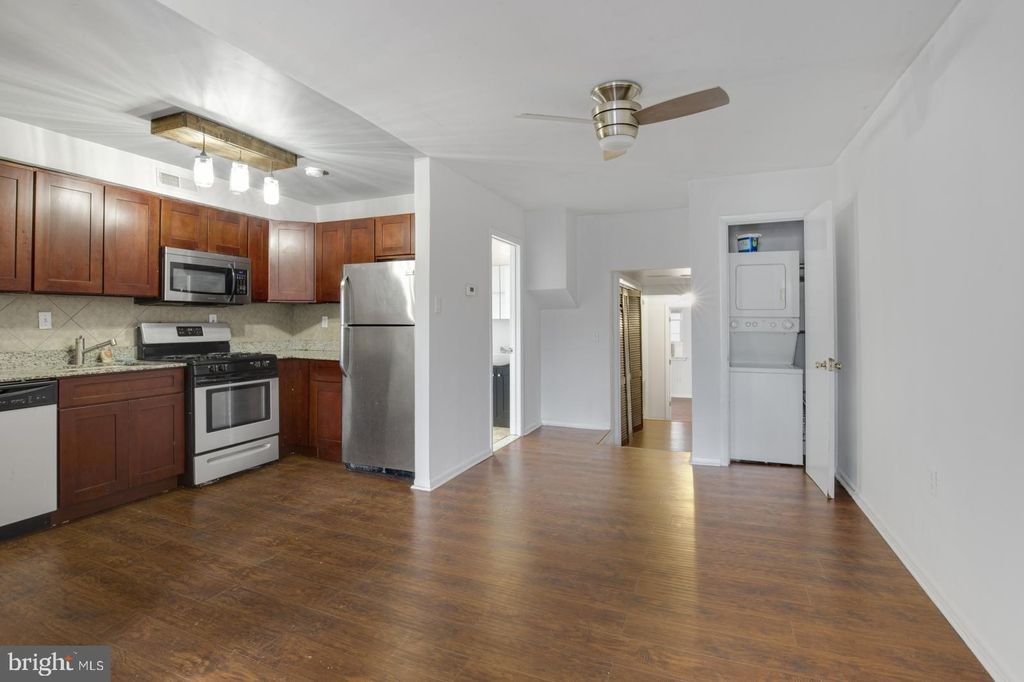 Photo of 240 W Girard Avenue #3, PHILADELPHIA, PA 19123 (MLS # PAPH2563718)