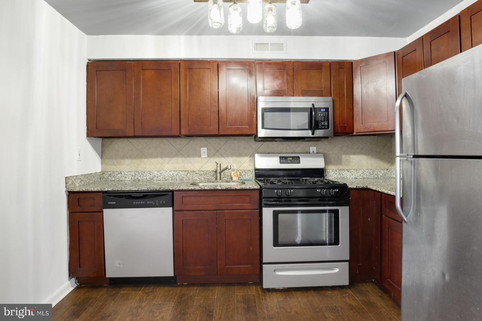 240 W GIRARD AVENUE 3