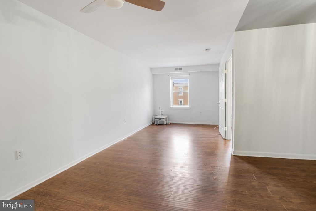 Photo of 240 W Girard Avenue #3, PHILADELPHIA, PA 19123 (MLS # PAPH2563718)