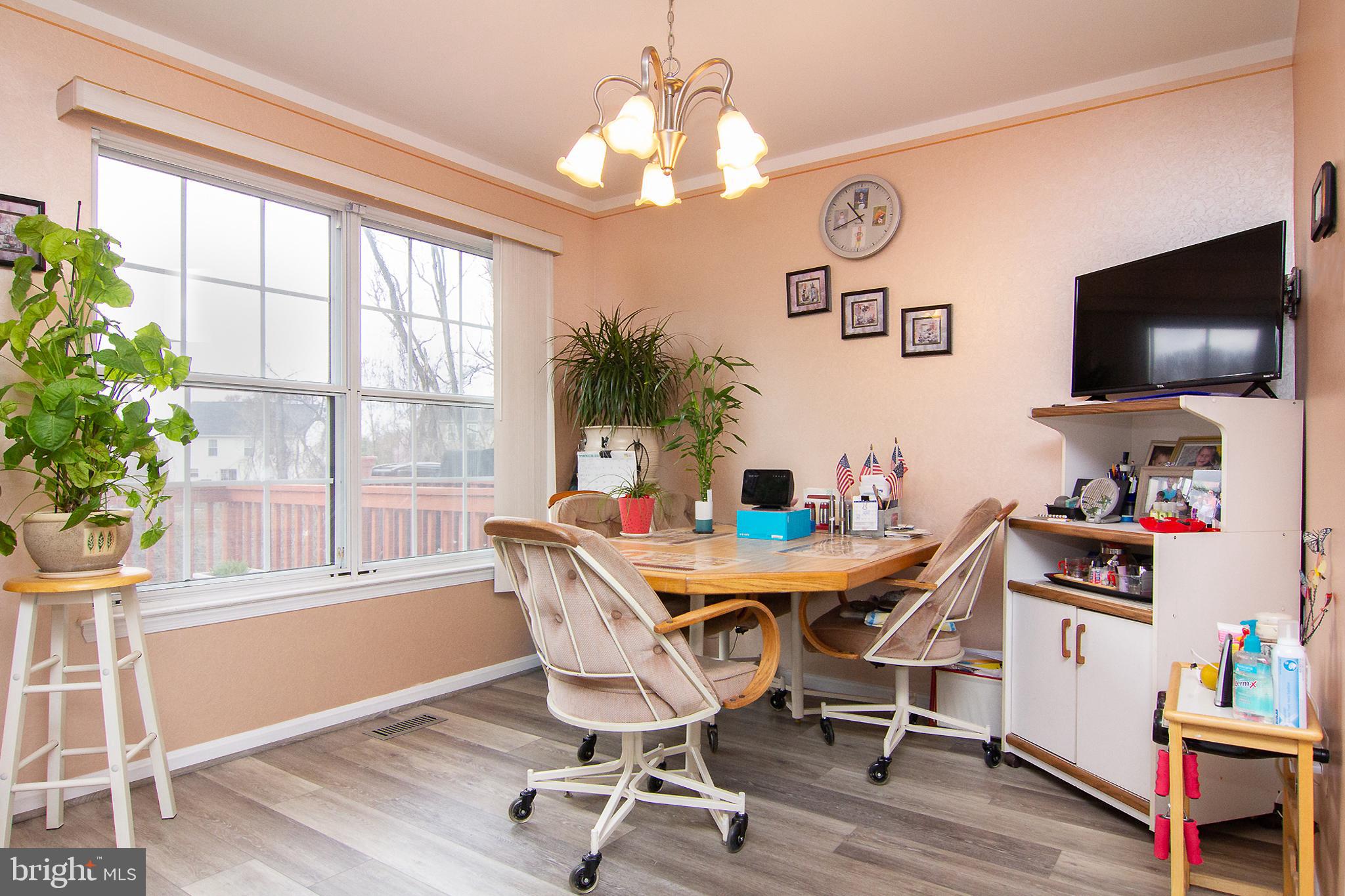 HUNTERS CROSSING - Residential