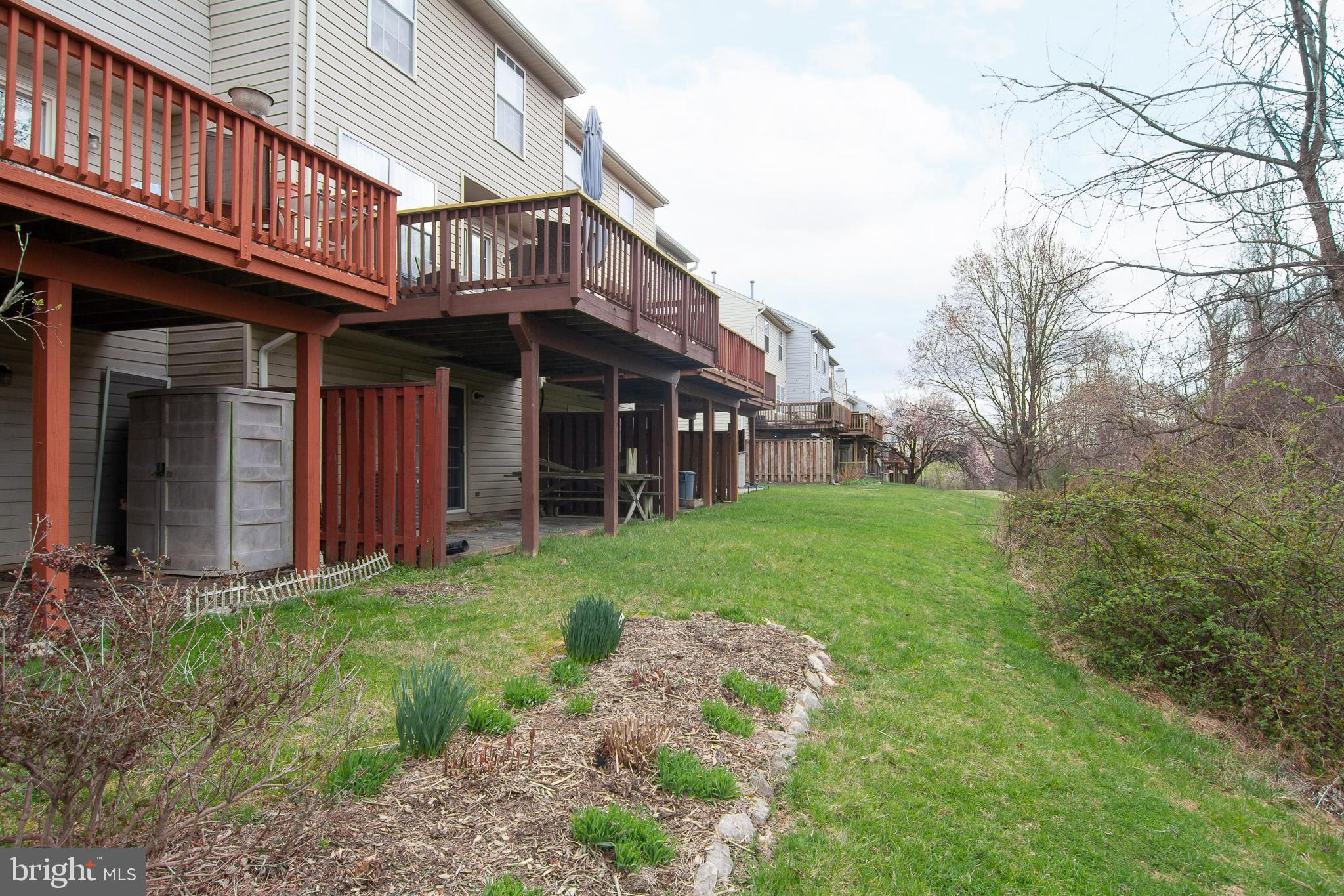 HUNTERS CROSSING - Residential