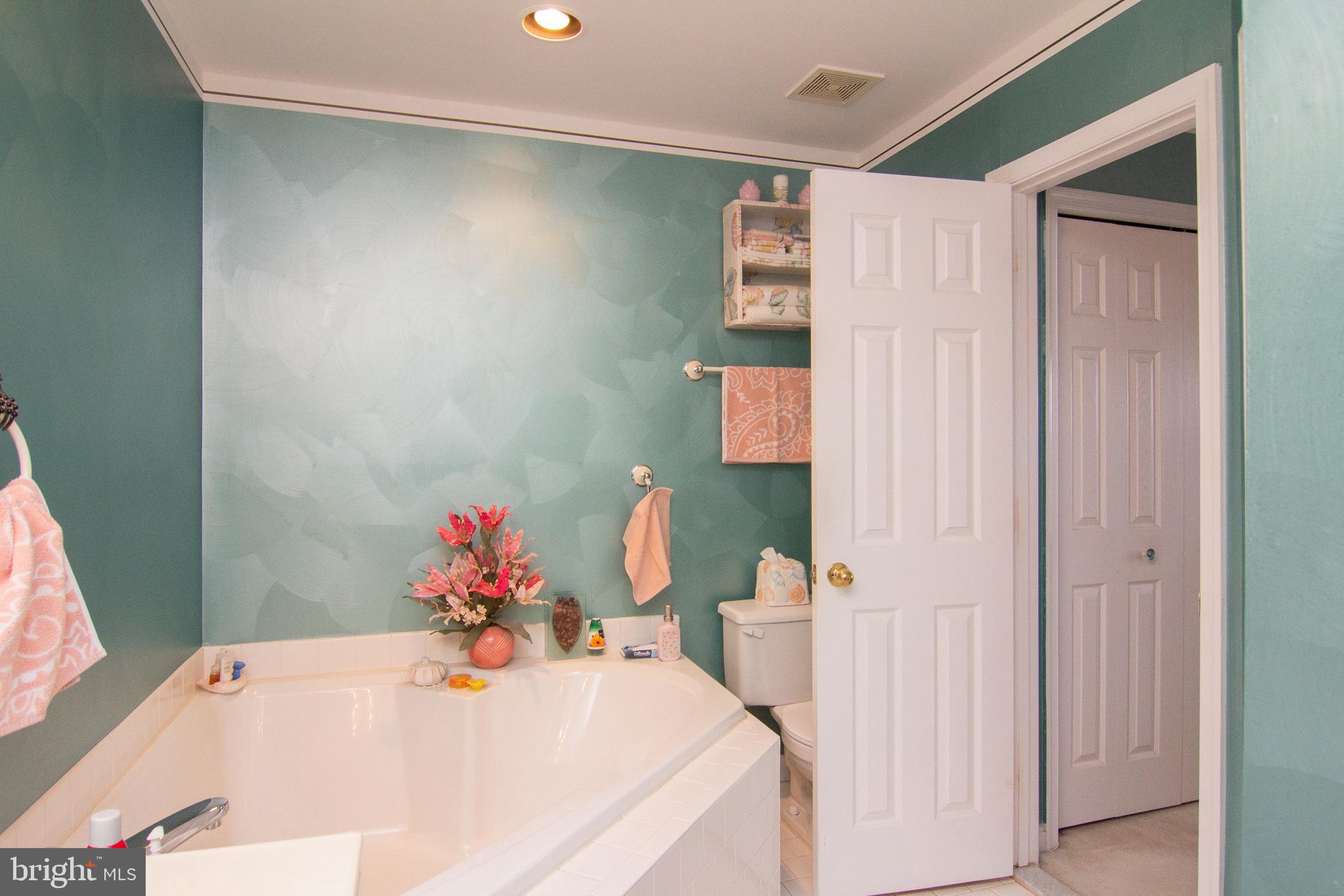 HUNTERS CROSSING - Residential