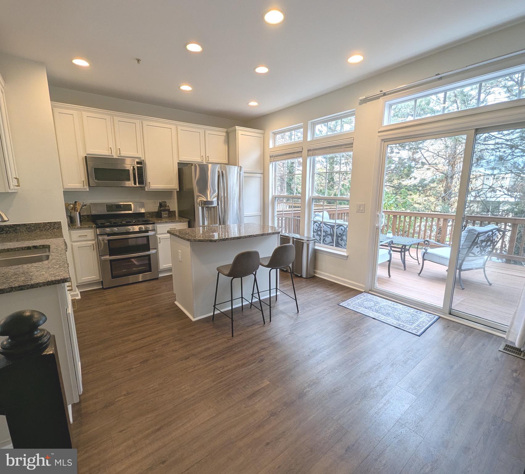 HUNTINGTON GROVE - Residential Lease