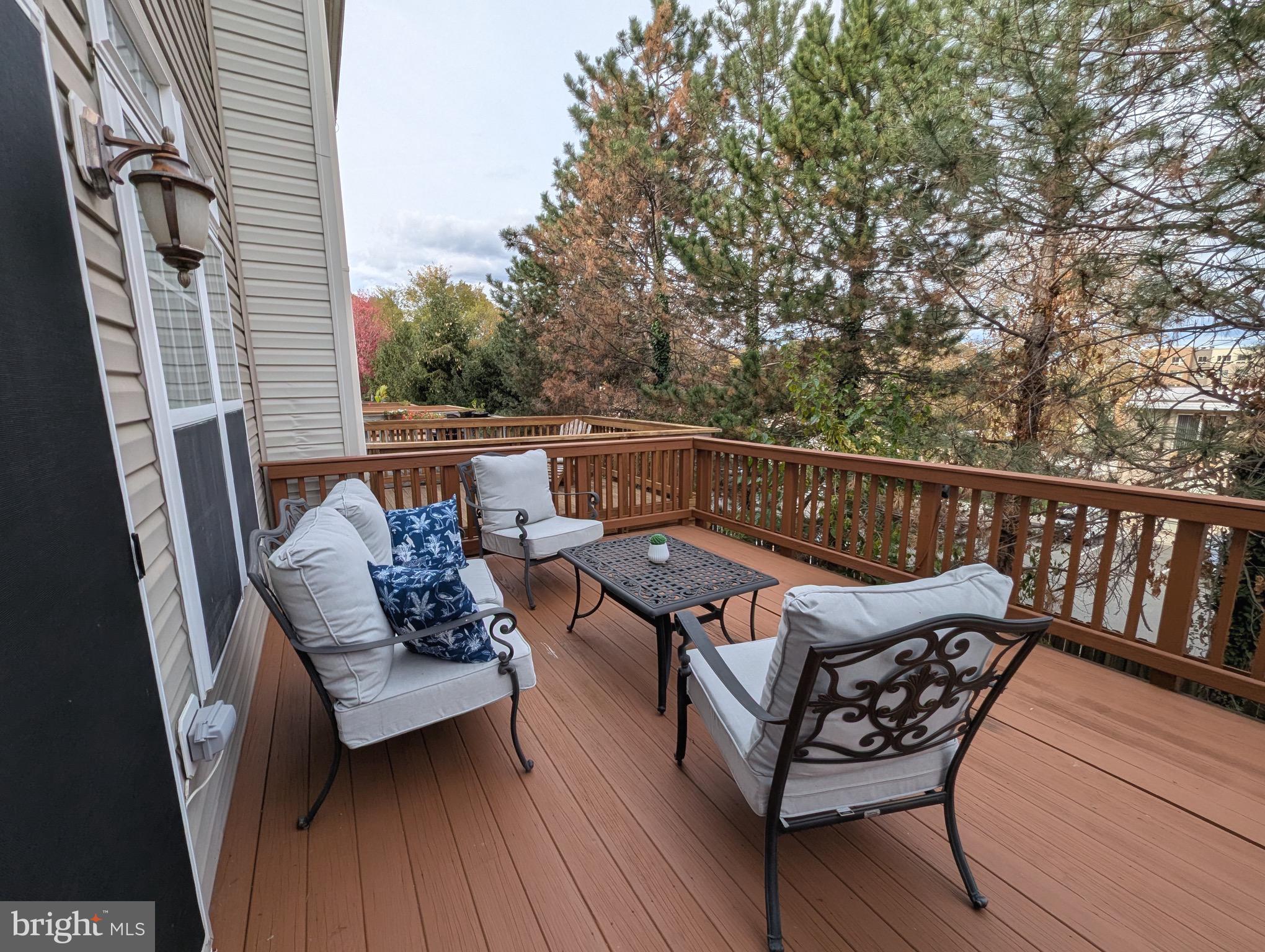 HUNTINGTON GROVE - Residential Lease