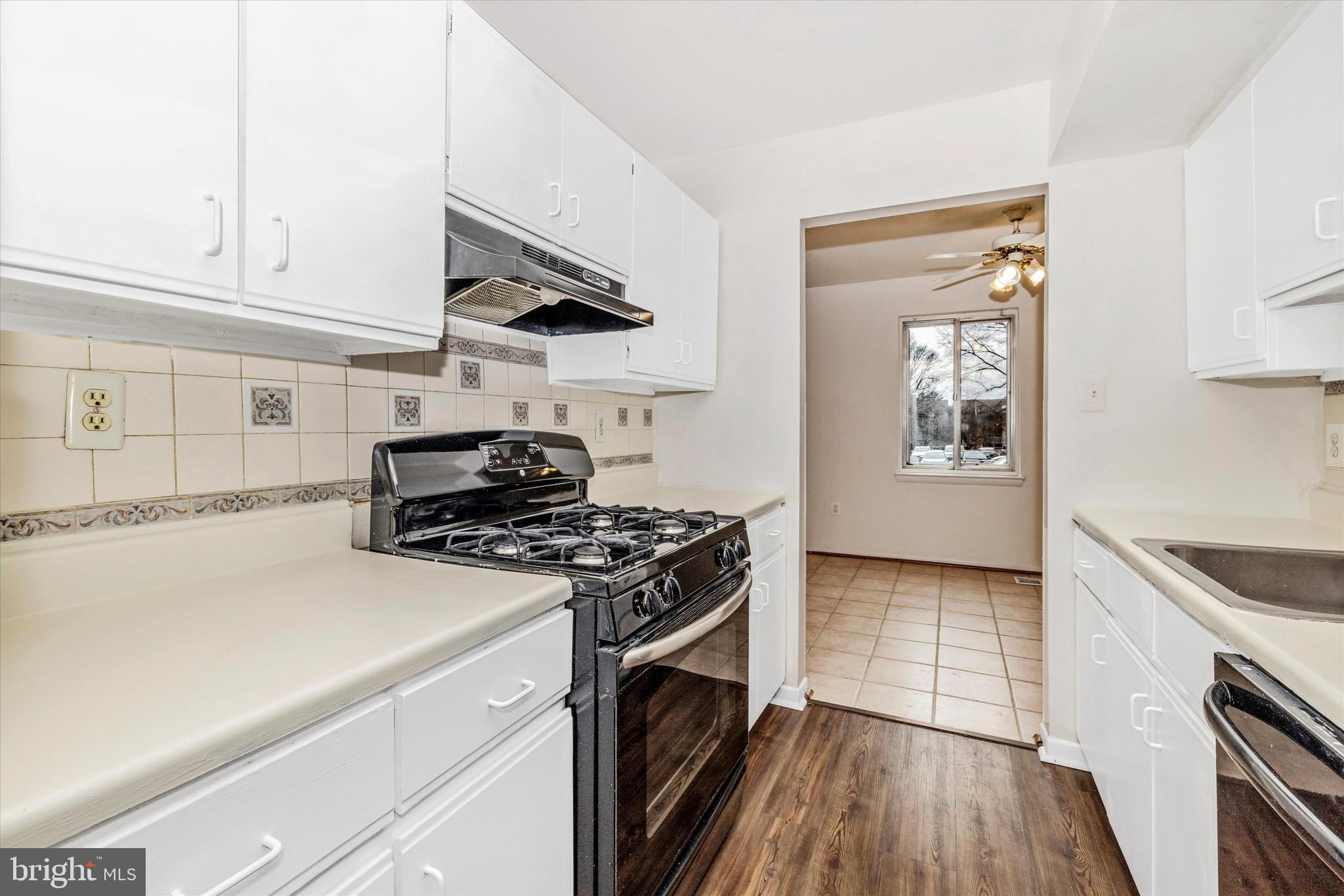 758 W SIDE DRIVE 7-G