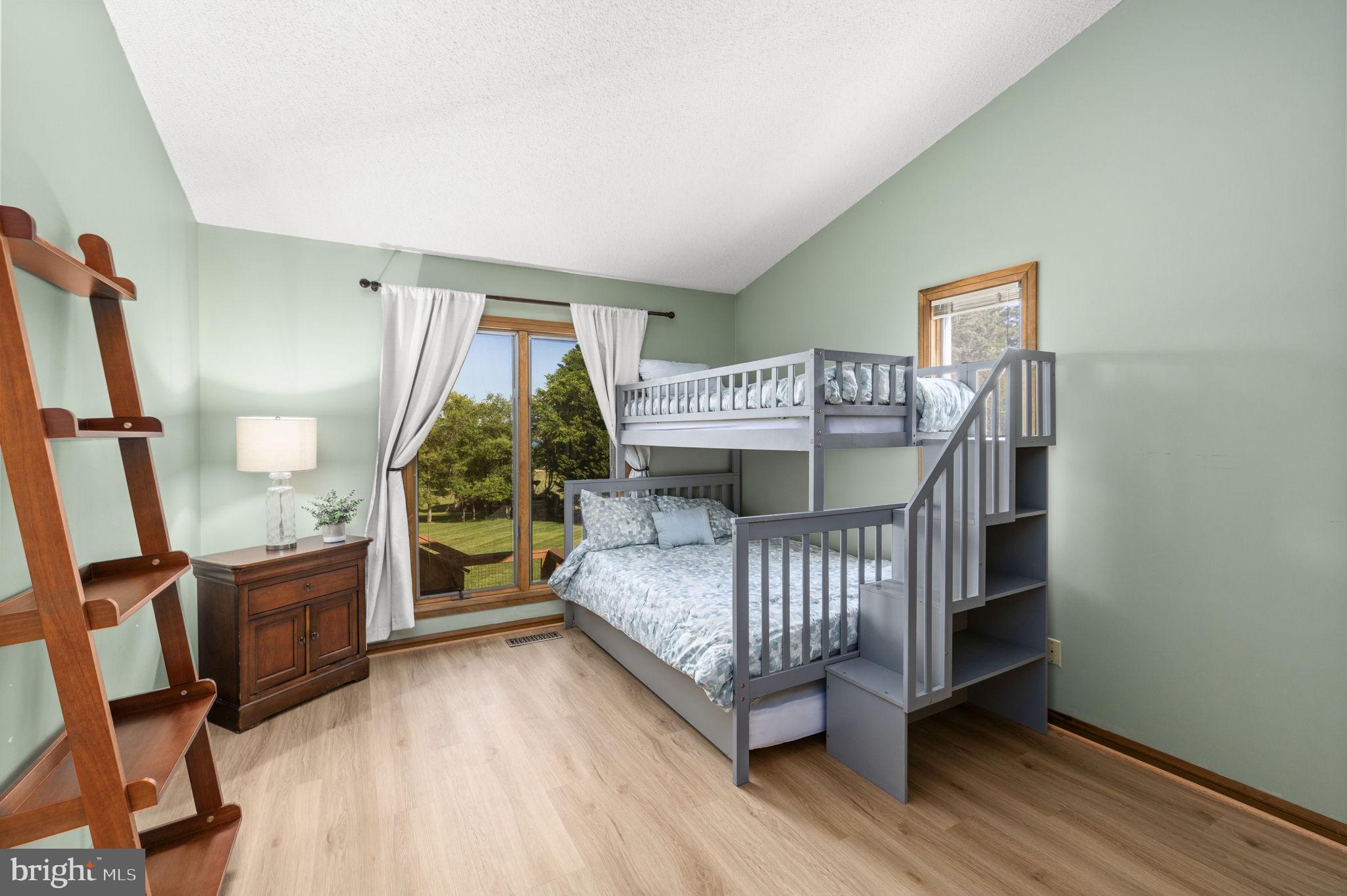 WINDWOOD COVES - Residential